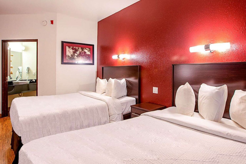 Seasons Inn Traverse City - photo 6
