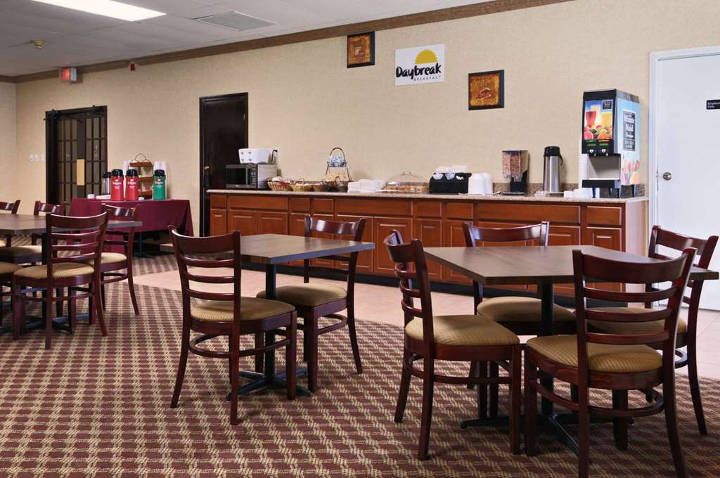 Days Inn by Wyndham Conneaut - photo 15