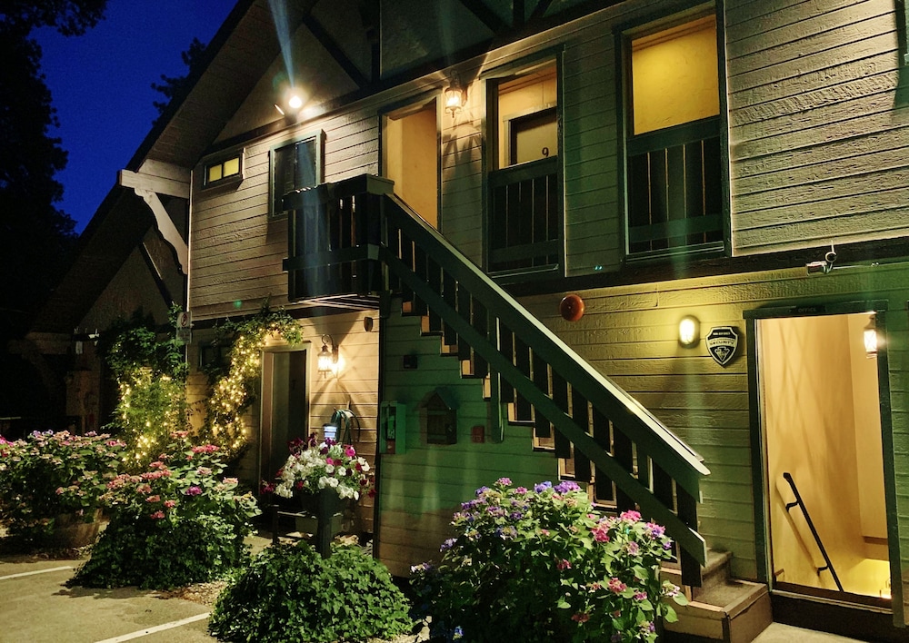The North Shore Inn - photo 110