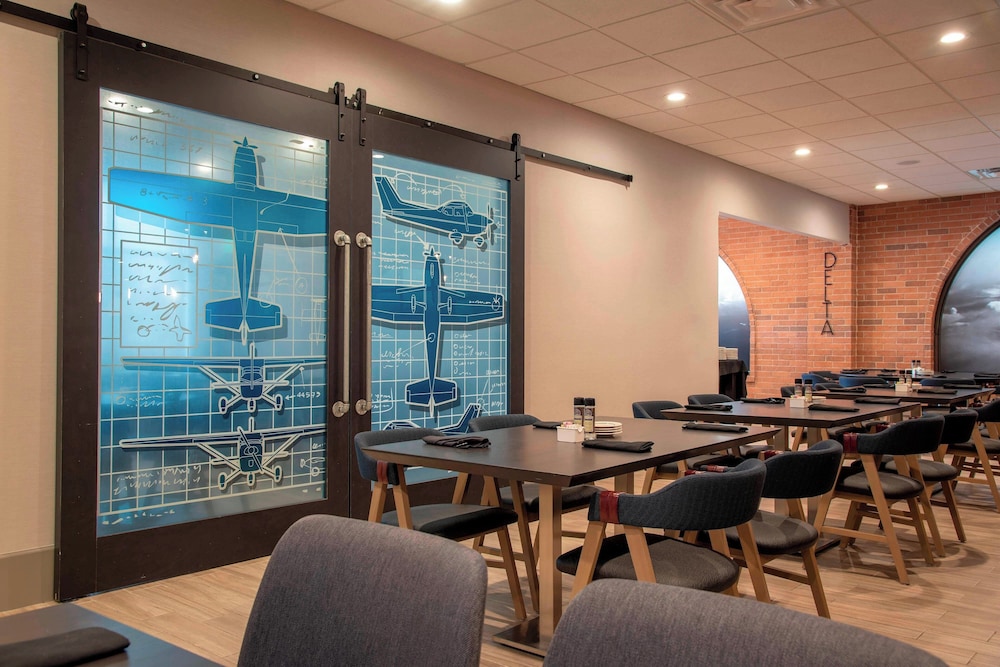 Delta Hotels by Marriott Kalamazoo Conference Center - photo 36