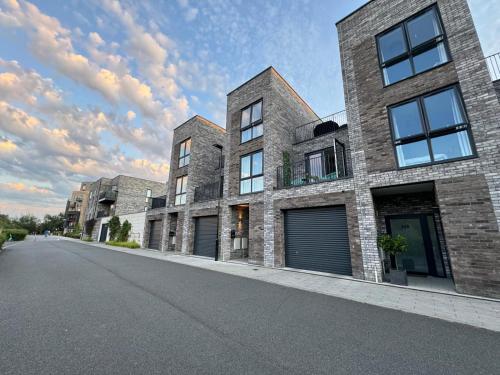 Beautiful Newbuild 5 bedroom Town House — 4-Star Luxury Hotel in Chelmsford, United Kingdom
