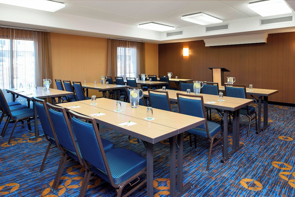 Courtyard by Marriott Chicago Glenview Northbrook - photo 33