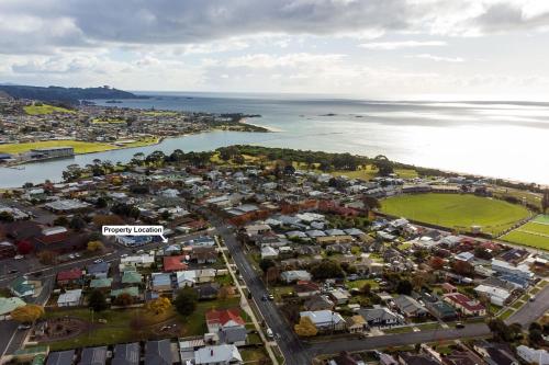 Victoria Cottage — 4-Star Luxury Hotel in Ulverstone, Australia