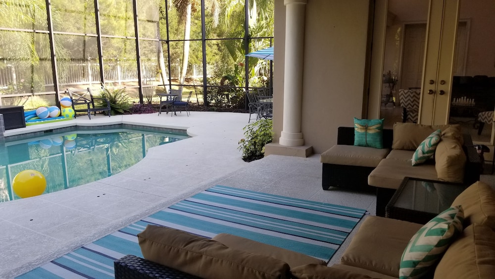 Mansion Getaway Sleeps 24 - photo 11