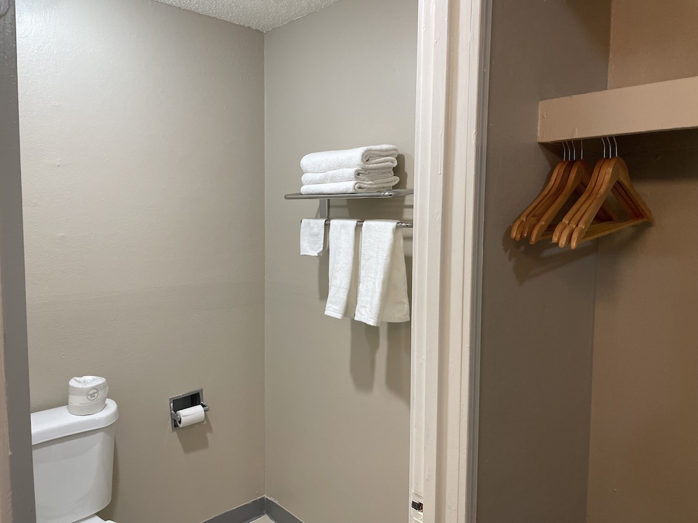 Super 8 By Wyndham Junction City - photo 14