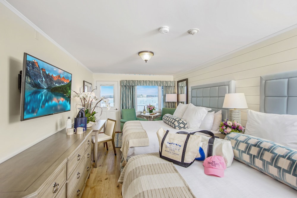 The Harborside Inn - photo 11