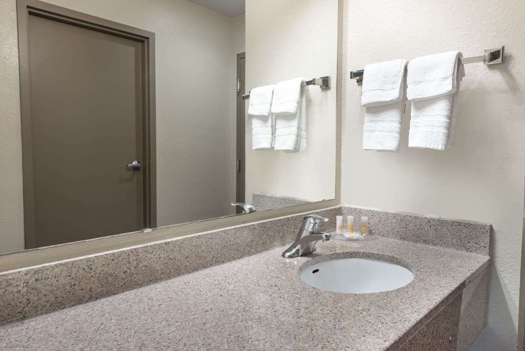 Days Inn by Wyndham St Peters St Charles - photo 15