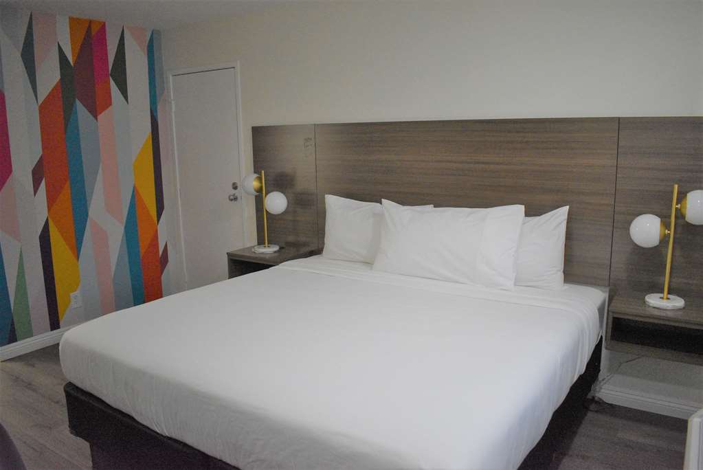 Signature Anaheim Maingate - photo 9