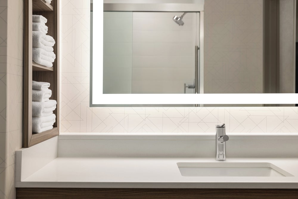 Holiday Inn Express Syracuse Airport by IHG - photo 19