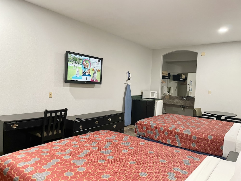 Texas Inn La Feria - photo 22