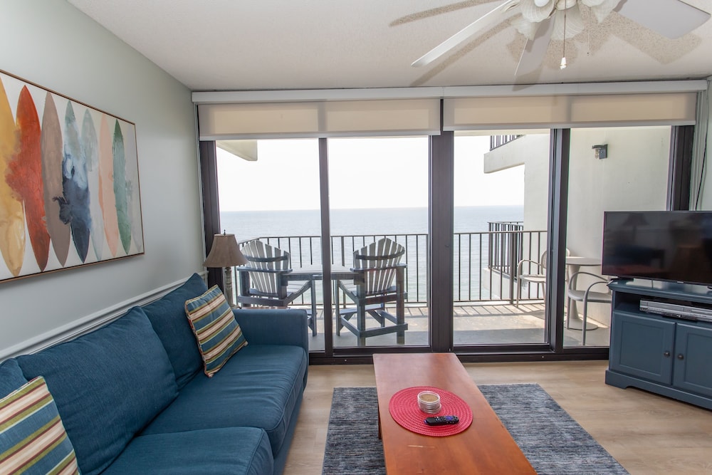 Royal Garden Resort 1012 2 Bedroom Condo by RedAwning - photo 13