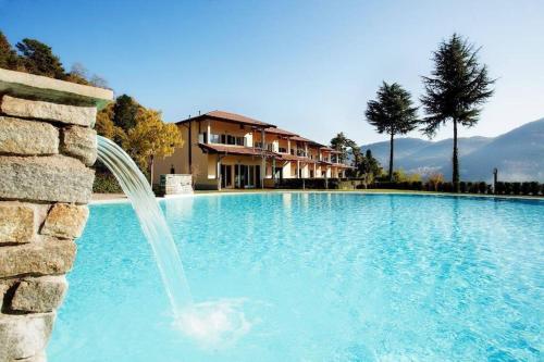 TREMEZZO RESIDENCE 2 1 of 11 apartments in an exclusive residence by Italian Apartments — 4-Star Luxury Hotel in Tremezzo, Italy