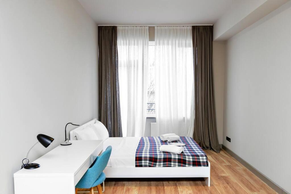 Comfortable 1BR Apartment in Central Vake by Wehost
