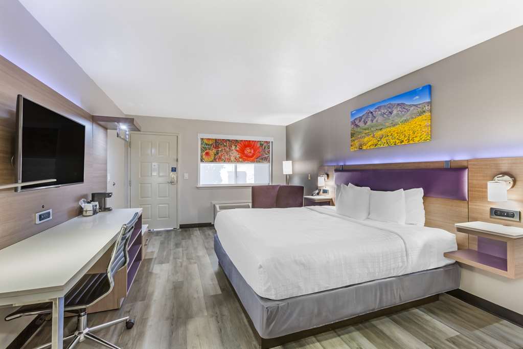 Best Western Sunland Park Inn - photo 23