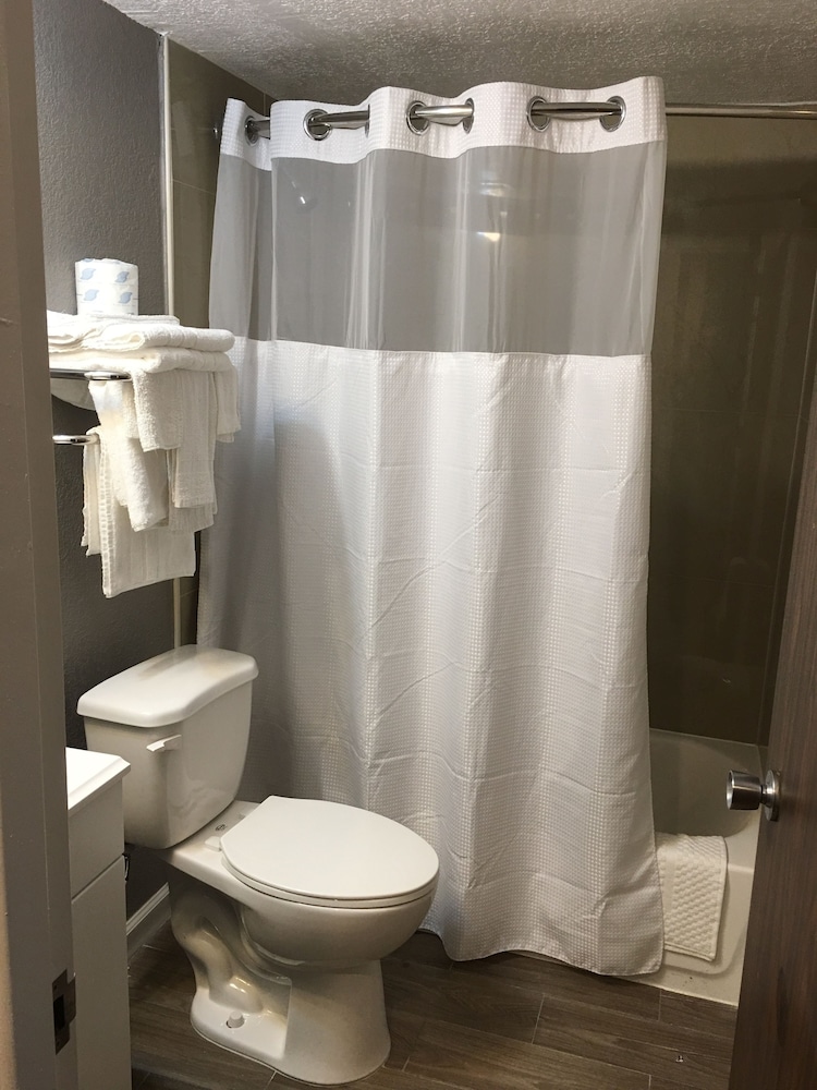 Rodeway Inn Clermont - photo 31