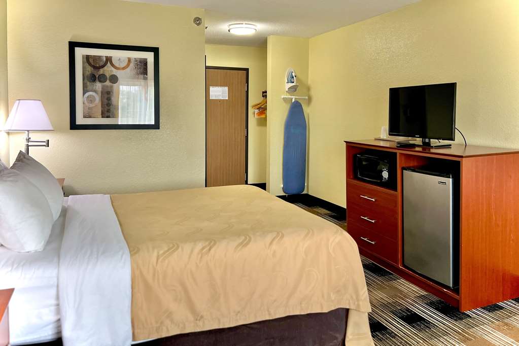 Comfort Inn and Suites Wisconsin Dells Downtown Area Newly Renovated 2026 - photo 46