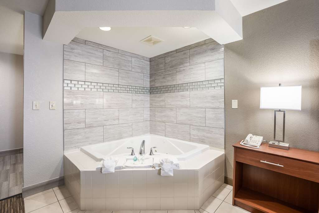 Quality Inn & Suites Lodi I 90 - photo 16