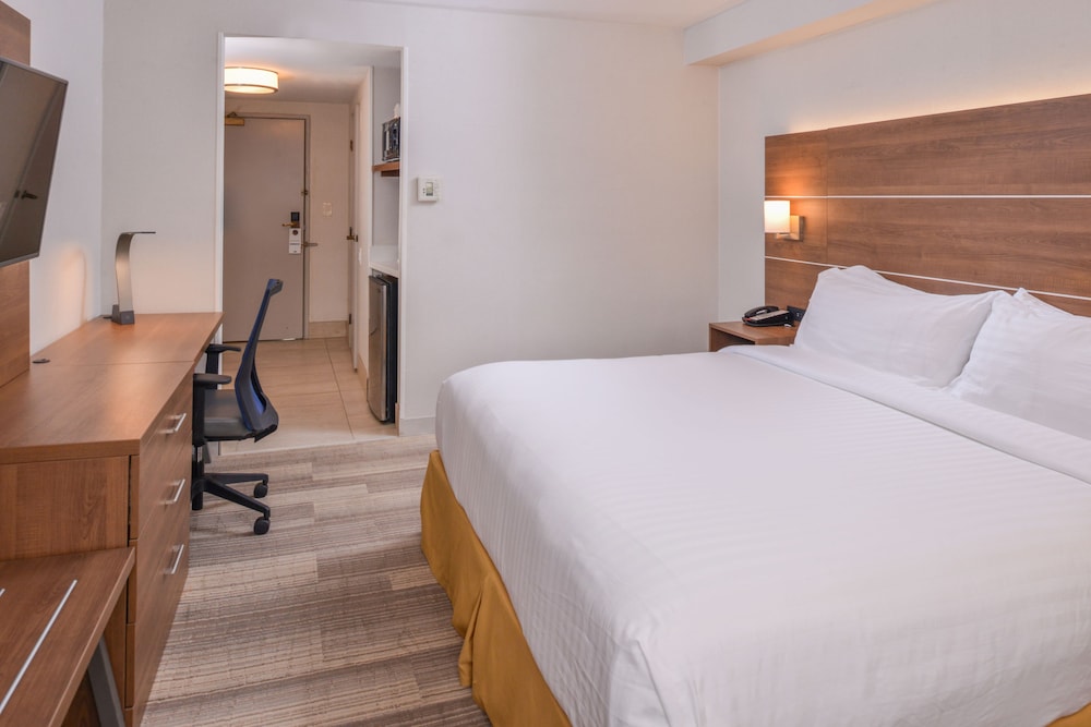 Holiday Inn Express Palm Desert an IHG Hotel - photo 3