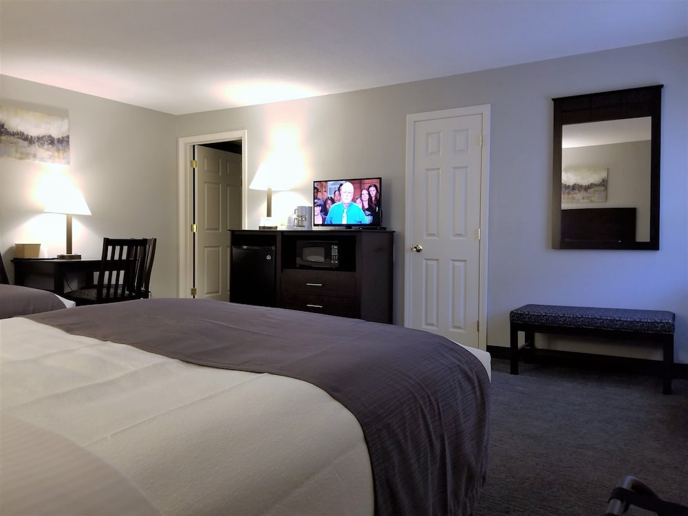 Mt Madison Inn & Suites - photo 27