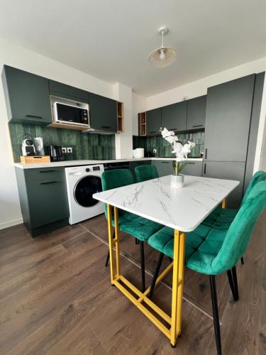 L'asian New T2 Proche Gare — hotel in Vitry-Sur-Seine