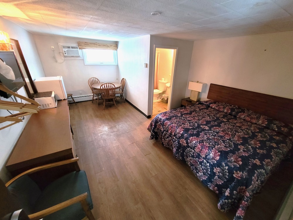 Norman Motel - photo 9