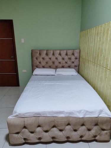 Suit semi amoblada in Machala, Ecuador