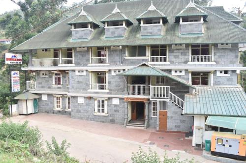 Eden Holidays EV - carbon neutral hotel in Munnar