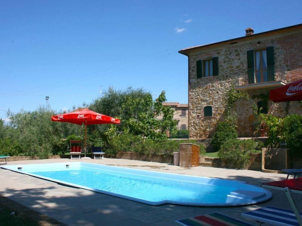 Casa Felice — 4-Star Luxury Hotel in Lucignano, Italy