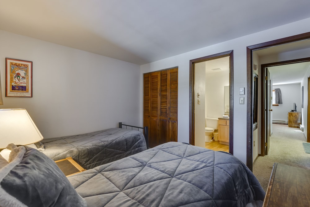 Winter Park Condo w Pool 3 Mi to Ski Resort - photo 4