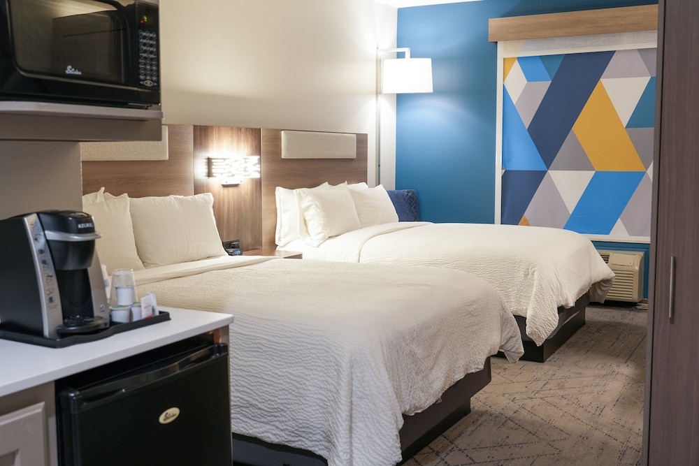 Holiday Inn Express & Suites Dallas Southwest Cedar Hill by IHG - photo 23