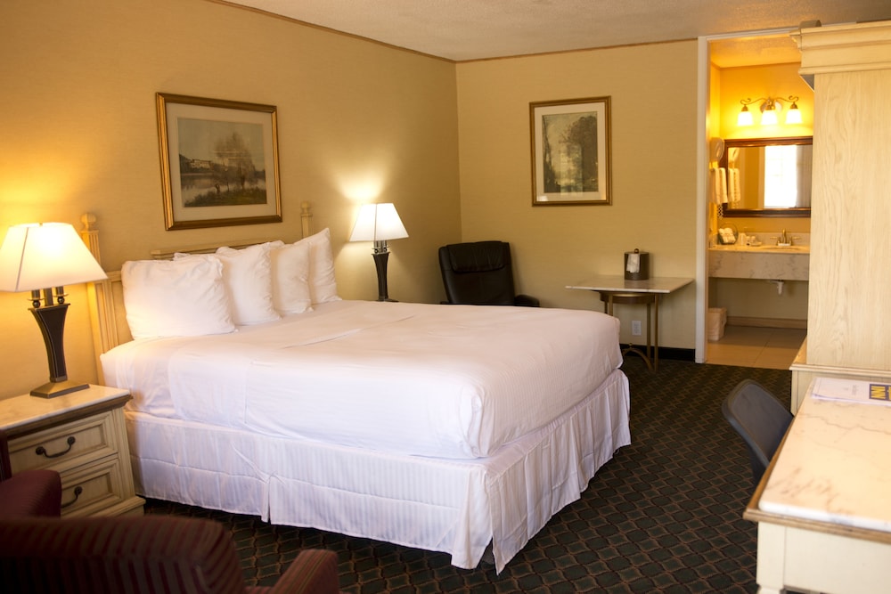 Travelodge by Wyndham Ogallala - photo 3
