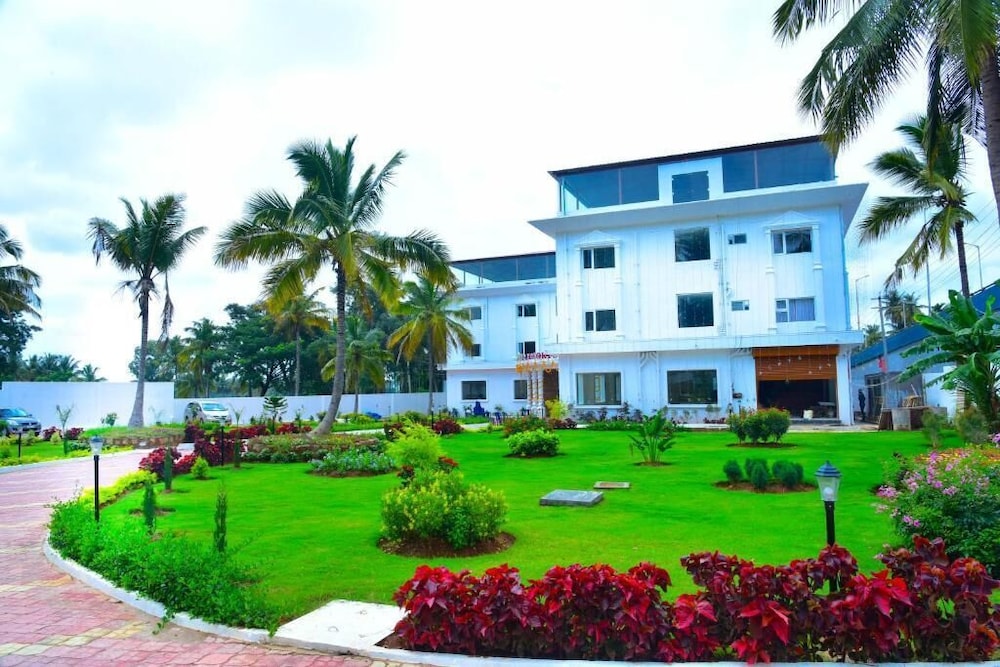 Hm Resort in Shrirangapattana, India