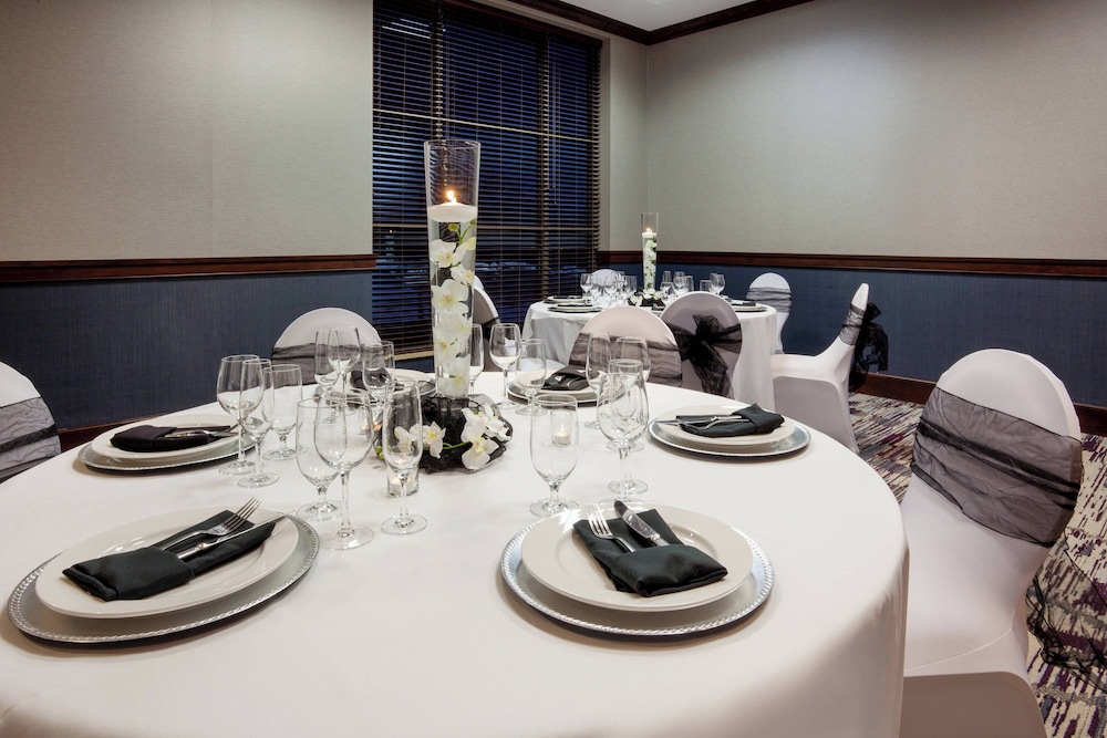 Sheraton St. Paul Woodbury Hotel - photo 27