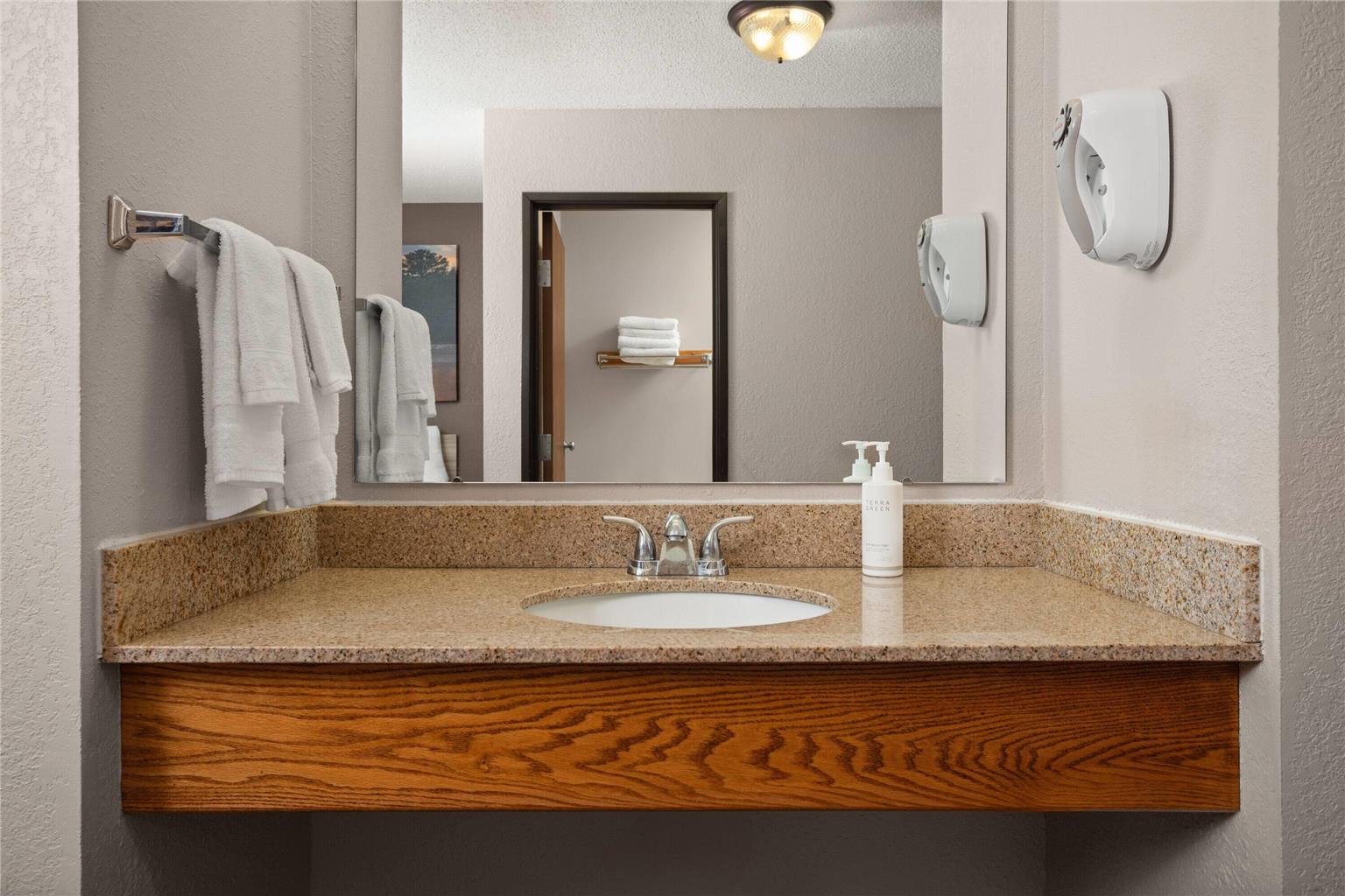 Days Inn by Wyndham Spearfish - photo 19