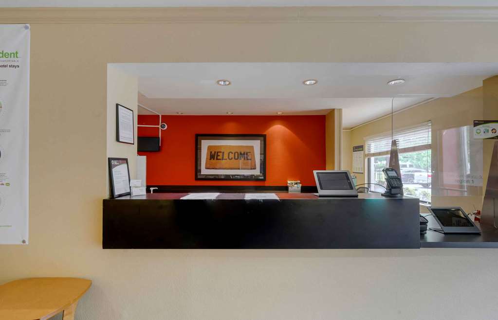 Extended Stay America Select Suites Tampa Airport Memorial - photo 4