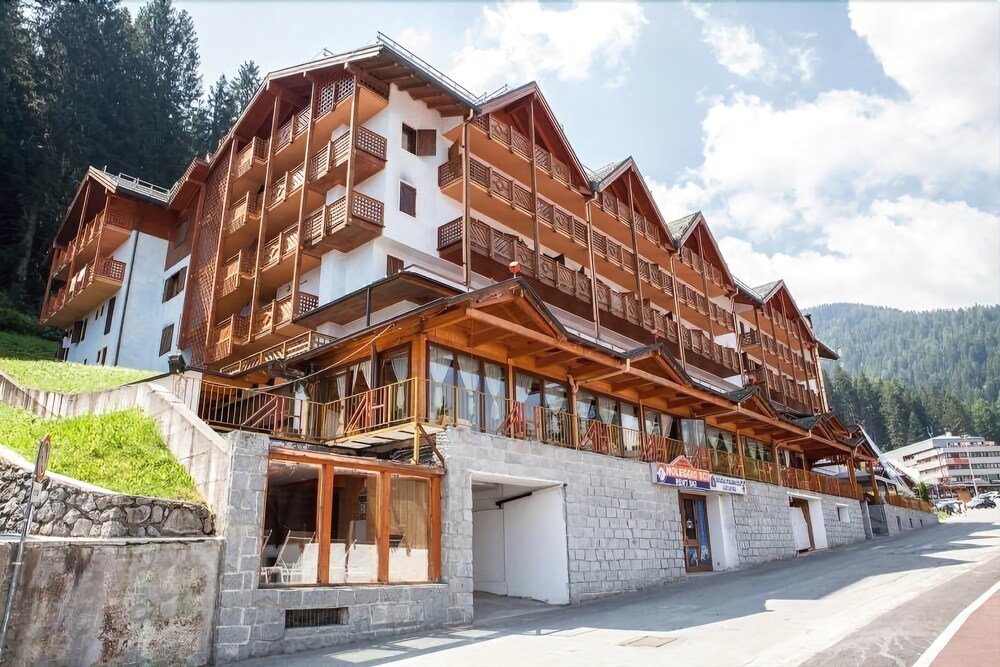 Armon Greenblu Hotel Wellness — Dimaro
