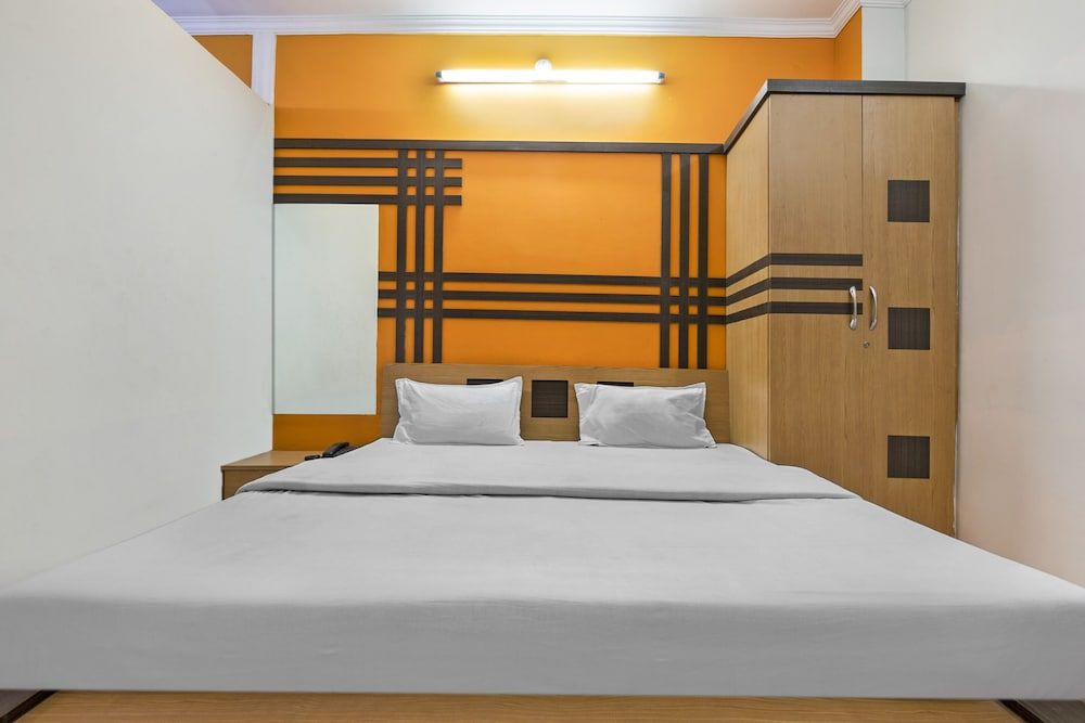 Spot On 62318 Rajhamsa Hotel in Anantapur, India