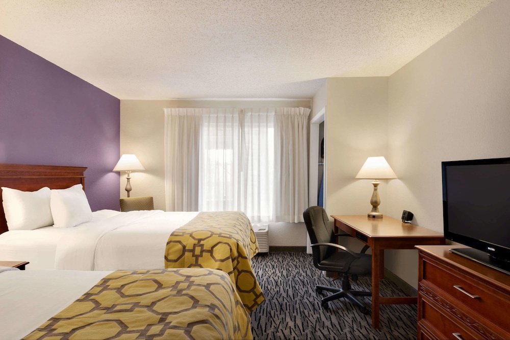 Baymont by Wyndham Springfield I 44 - photo 6