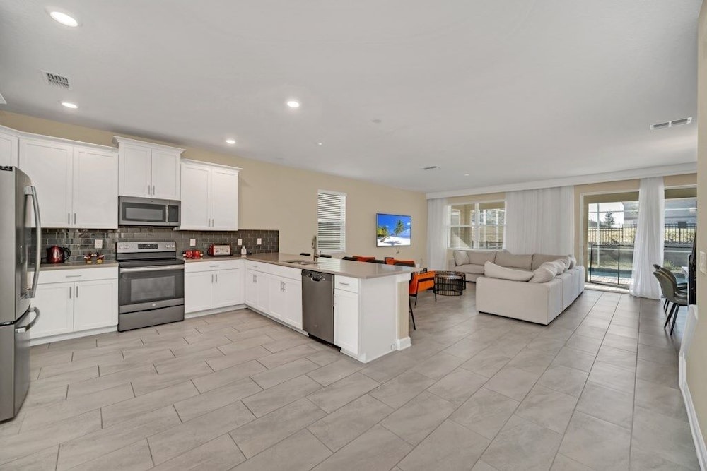 Ultimate 9 Champions Gate Resort Property With Spa 9 Bedroom Villa by RedAwning Kissimmee - photo 19