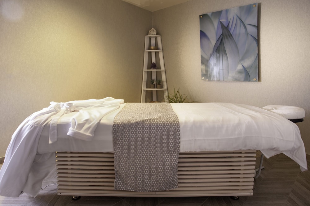 Legacy Resort Hotel & Spa - photo 25