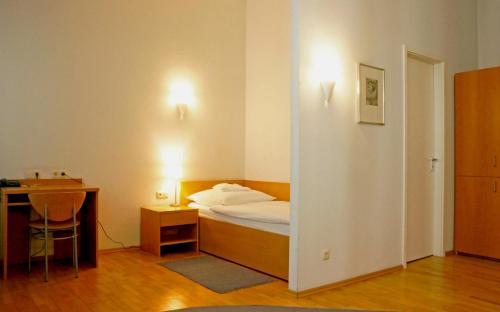 Hotel zum Scheppen Eck — Wiesbaden — photo 3