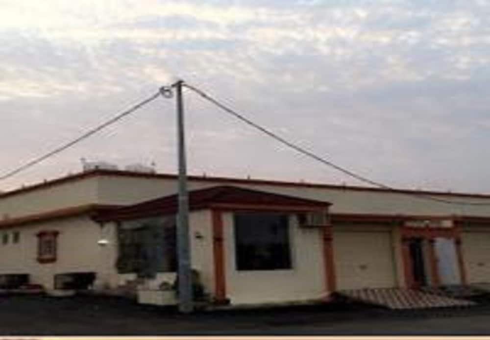 Shalehat Mrfaa Kahrman 2 in Ad Darb, Saudi Arabia