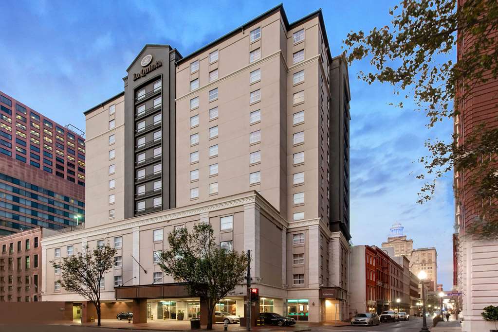 La Quinta Inn & Suites by Wyndham New Orleans Downtown - photo 6