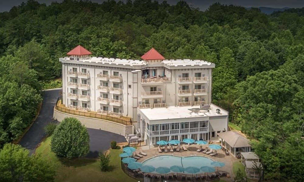 Valhalla Resort Hotel - photo 32