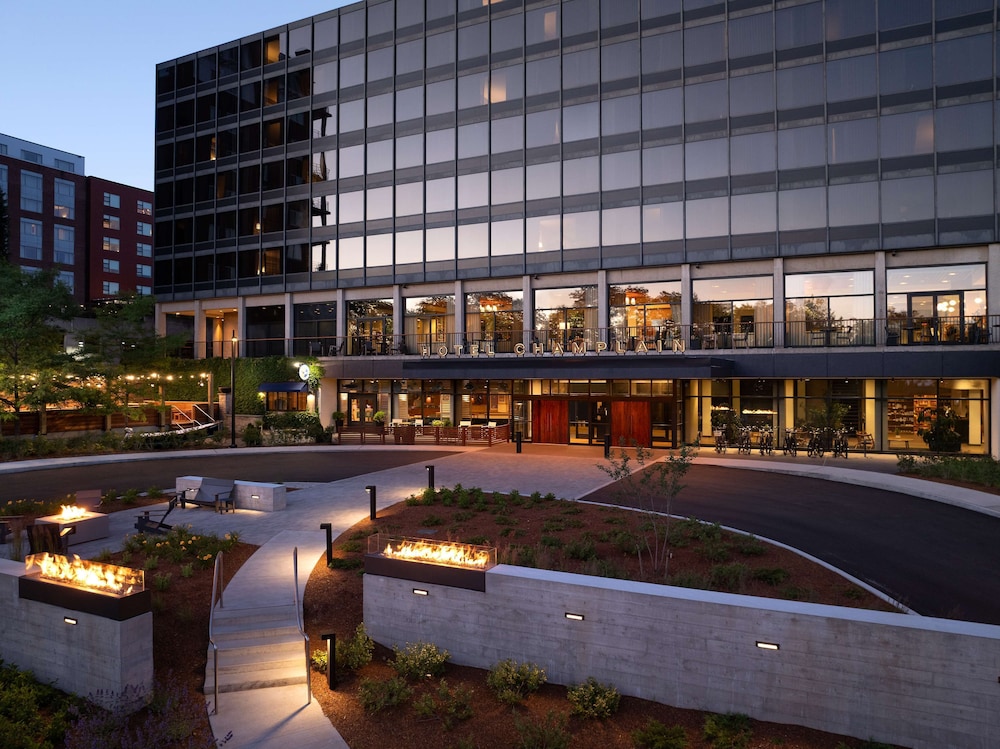 Hotel Champlain Burlington Curio Collection by Hilton in Burlington, United States