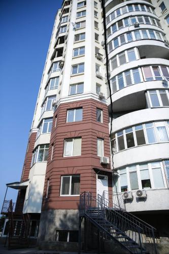 Apartment On Khantadze 15431114 — Chornomors K