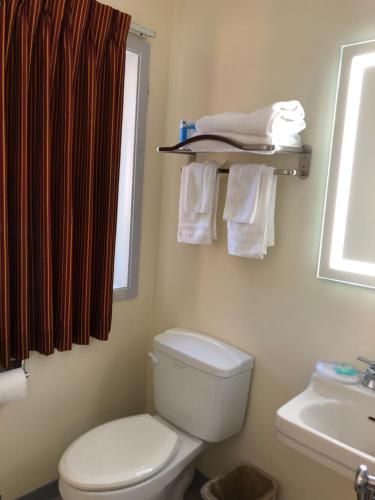 Monticello Motel - photo 5