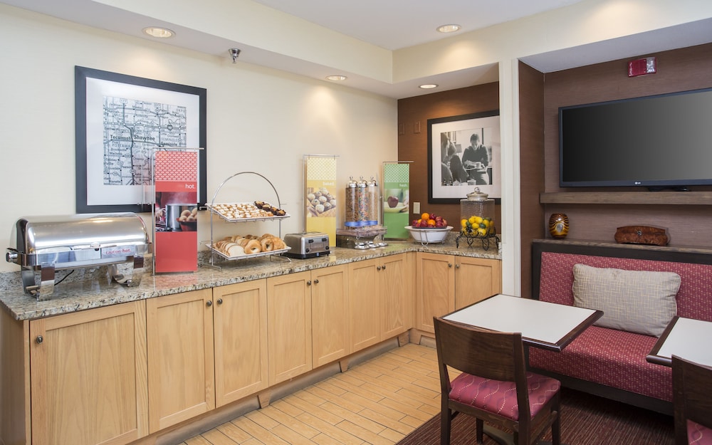 Hampton Inn Shawnee - photo 27