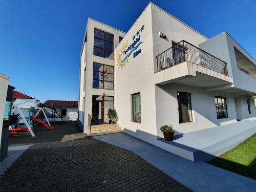 Techirghiol Blue - carbon neutral hotel in Techirghiol