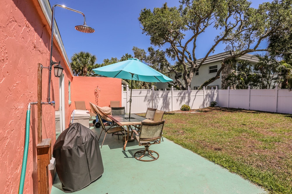 Coral by the Sea 3052 Sleeps 6 Walk to Beach - photo 3